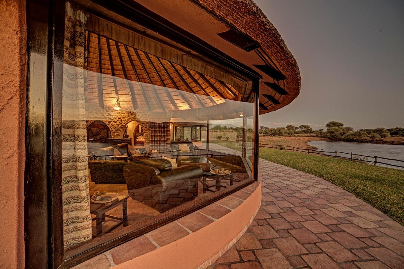 Mount Etjo Safari Lodge Kalkfeld Exterior photo