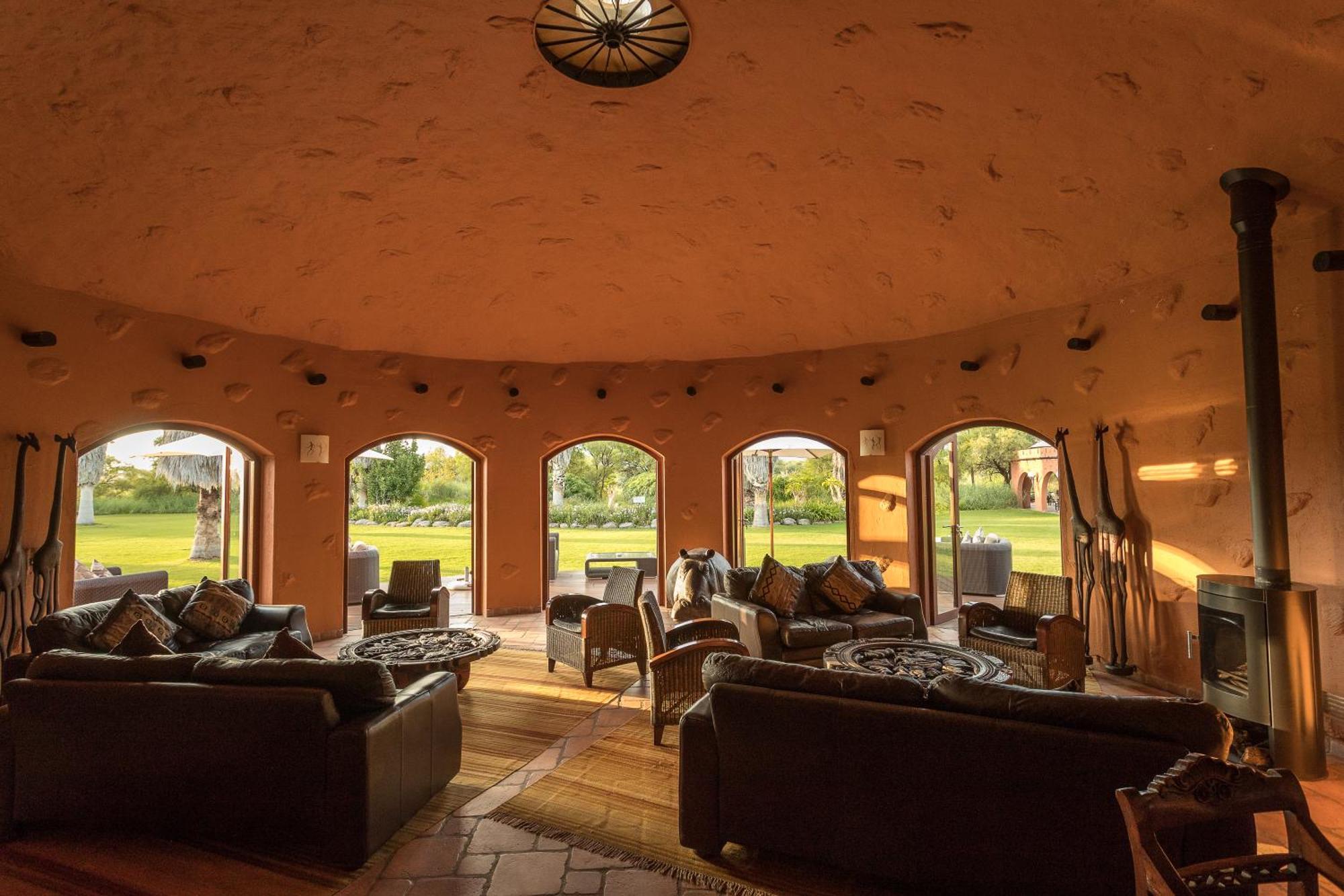 Mount Etjo Safari Lodge Kalkfeld Exterior photo